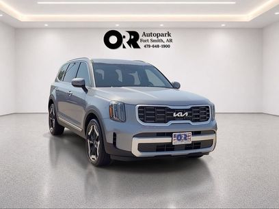 Used 2025 Kia Telluride S