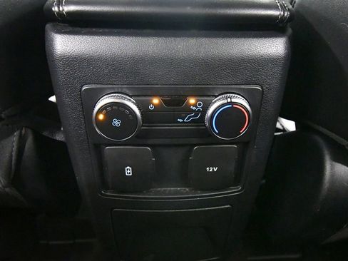 Used 2022 Ford Explorer XLT w/ Equipment Group 202A image 16