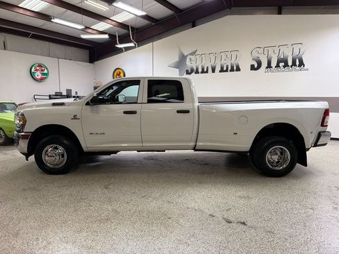 Used 2022 RAM 3500 Tradesman AWD/4WD image 3