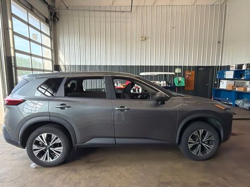 Used 2023 Nissan Rogue SV AWD/4WD image 4