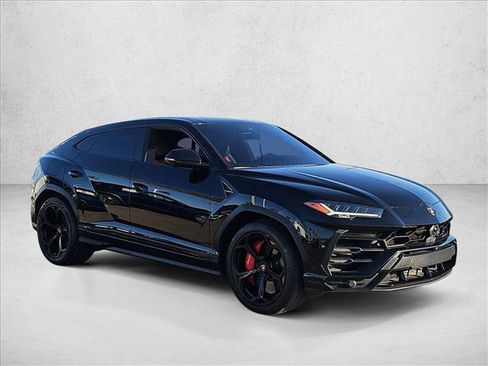 Used 2020 Lamborghini Urus AWD/4WD image 3