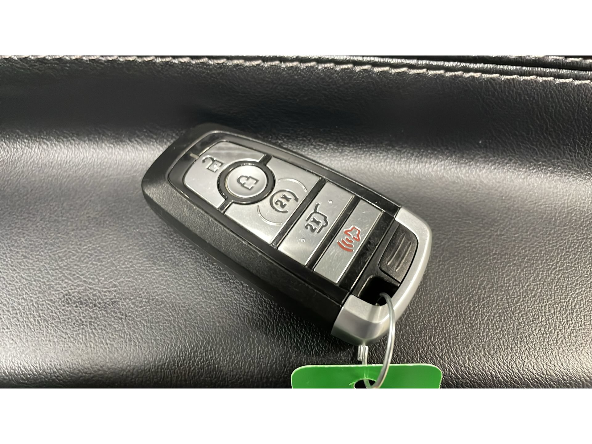 Used 2023 Ford Explorer Limited AWD/4WD image 16