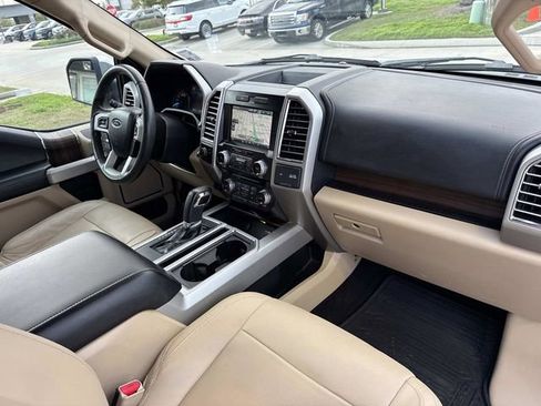 Used 2015 Ford F150 Lariat image 14