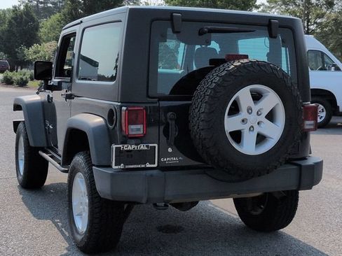 Used 2018 Jeep Wrangler Sport AWD/4WD image 5