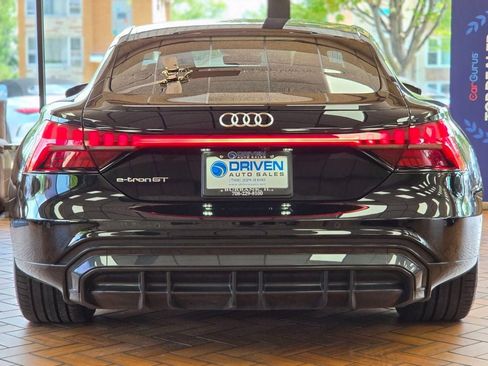 Used 2024 Audi e-tron GT Prestige AWD/4WD image 10
