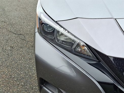 Used 2024 Nissan Leaf S image 10