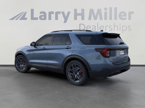 New 2025 Ford Explorer ST-Line w/ Premium Package image 4