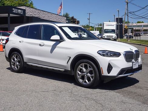Used 2024 BMW X3 xDrive30i AWD/4WD image 2