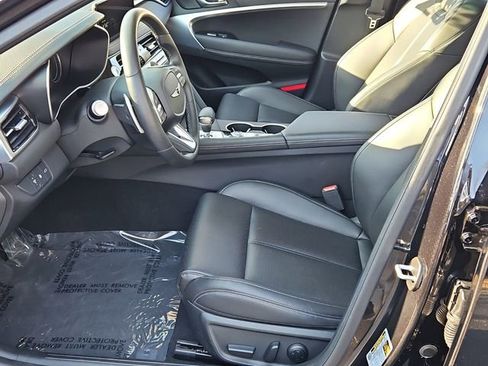 Used 2025 Genesis G70 2.5T image 11