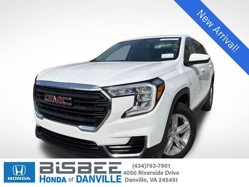 Used 2024 GMC Terrain SLE image 1
