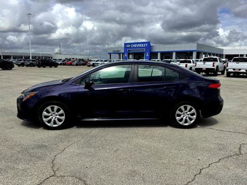 Used 2026 Toyota Corolla LE image 10