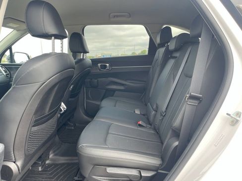 Used 2021 Kia Sorento S FWD image 11
