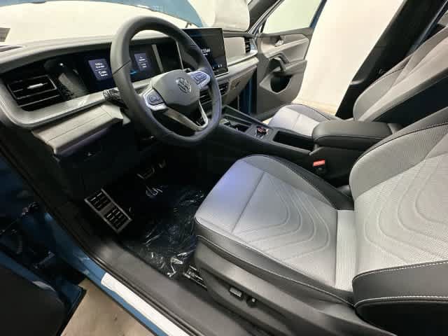 New 2027 Volkswagen Tiguan SE R-Line AWD/4WD image 16