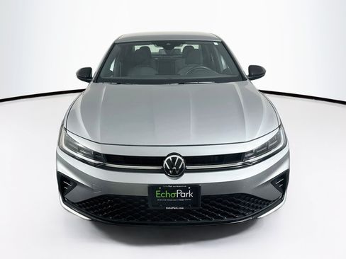 Used 2025 Volkswagen Jetta Sport FWD image 2