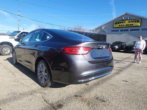 Used 2016 Chrysler 200 Limited image 5