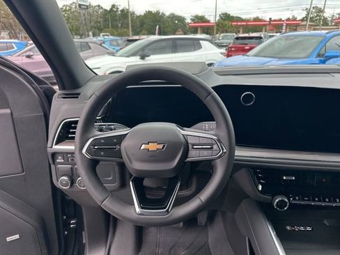 New 2026 Chevrolet Tahoe Premier image 2