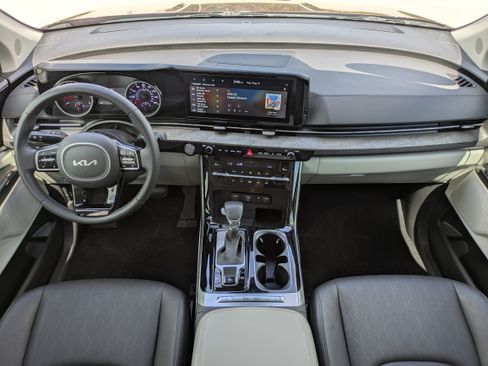 Certified 2024 Kia Carnival EX FWD image 15