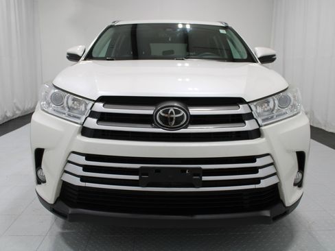 Used 2018 Toyota Highlander XLE w/ Protection Package #3 AWD/4WD image 3