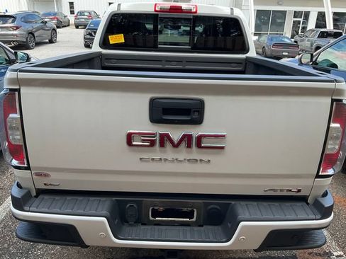 Used 2022 GMC Canyon AT4 w/ Trailering Package AWD/4WD image 5