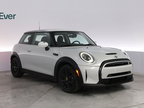 Used 2023 MINI Cooper SE image 4