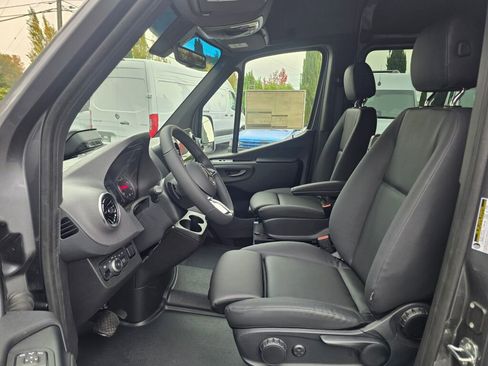 New 2025 Mercedes-Benz Sprinter 2500 image 21