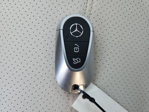 Used 2023 Mercedes-Benz C 300 4MATIC Sedan image 35