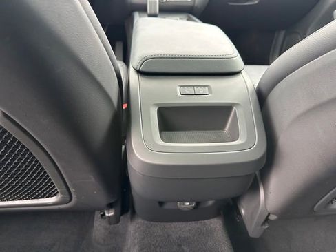 Used 2025 Volvo XC60 B5 Core AWD/4WD image 14