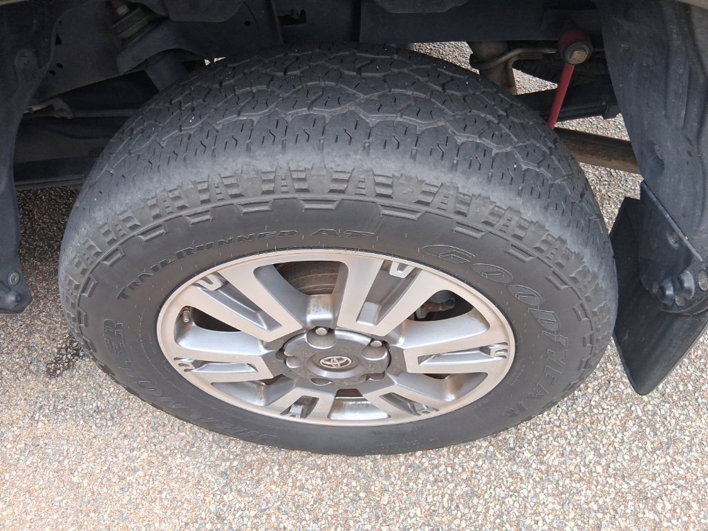 Used 2019 Toyota Tundra Platinum AWD/4WD image 7