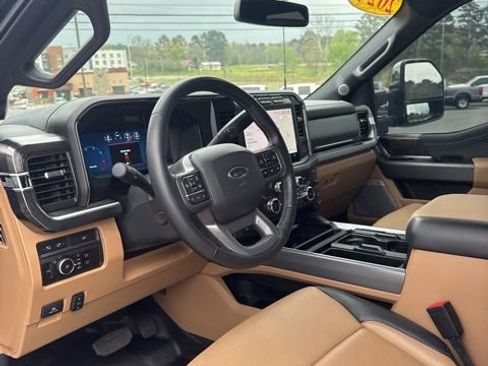 Used 2024 Ford F250 Lariat w/ Lariat Ultimate Package image 11