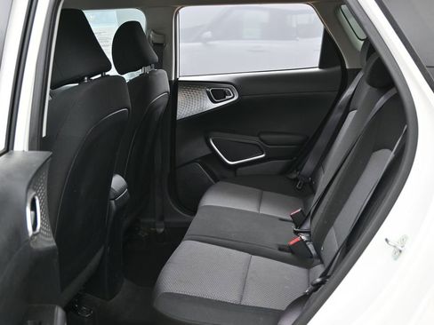 Used 2023 Kia Soul LX w/ Option Group 015 FWD image 28