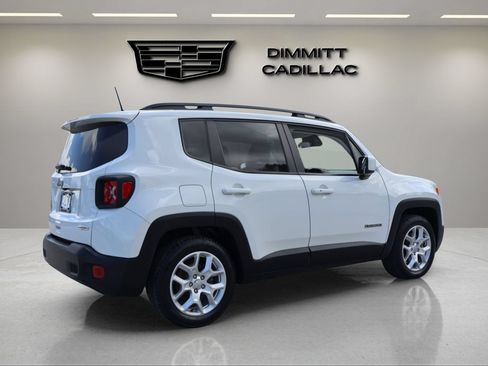 Used 2018 Jeep Renegade Latitude FWD image 5