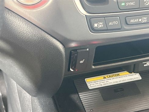 Used 2023 Honda Passport EX-L image 19