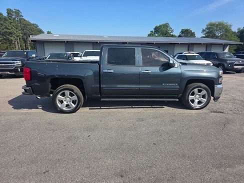 Used 2018 Chevrolet Silverado 1500 LT w/ All Star Edition image 4