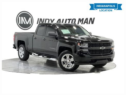 Used 2018 Chevrolet Silverado 1500 Custom w/ Custom Value Package AWD/4WD image 1