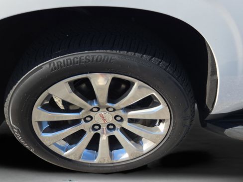 Used 2021 GMC Yukon SLT w/ SLT Luxury Plus Package image 38