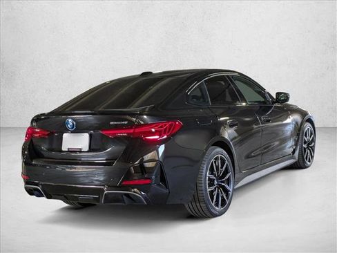 Used 2025 BMW i4 eDrive40 w/ M Sport Package image 5