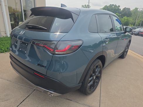 Used 2024 Honda HR-V Sport image 5