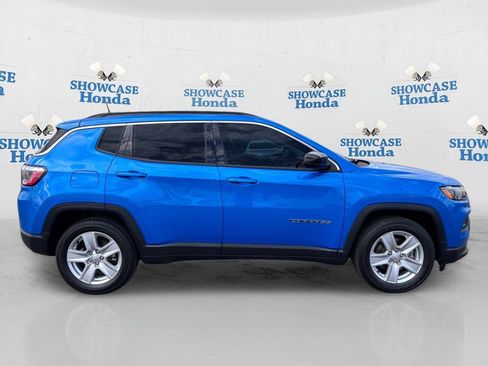 Used 2022 Jeep Compass Latitude FWD image 9