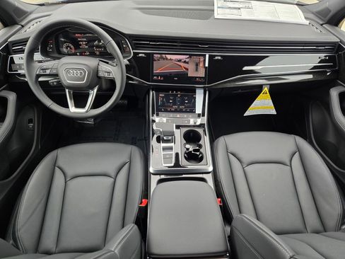 Used 2025 Audi Q7 2.0T Premium Plus w/ Premium Plus Package AWD/4WD image 13