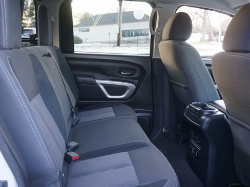 Used 2024 Nissan Titan SV w/ SV Convenience Package image 43