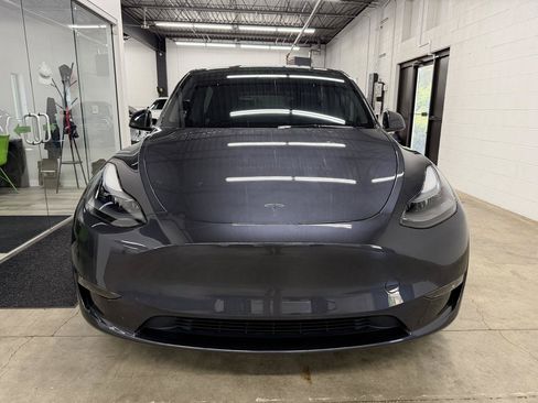 Used 2025 Tesla Model Y Long Range AWD/4WD image 2