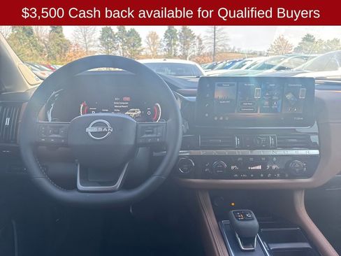 New 2026 Nissan Pathfinder Platinum image 13