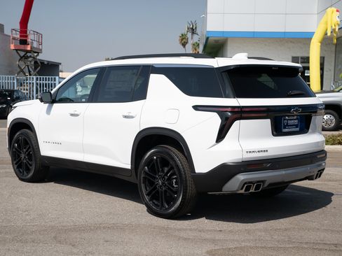 New 2026 Chevrolet Traverse LT w/ Driver Confidence Package image 6