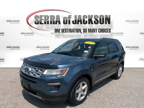 Used 2019 Ford Explorer XLT FWD image 4