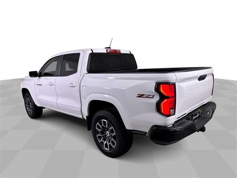 Used 2023 Chevrolet Colorado Z71 w/ Z71 Convenience Package 2 image 6
