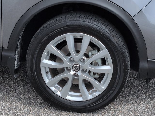 Used 2021 Nissan Rogue Sport SV FWD image 12