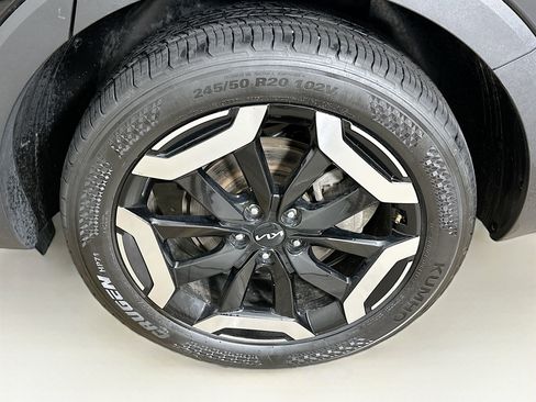 Used 2025 Kia Telluride S image 11