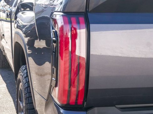 Used 2022 Toyota Tundra Limited image 10