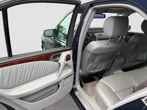 Used 1999 Mercedes-Benz E 320 Sedan image 14