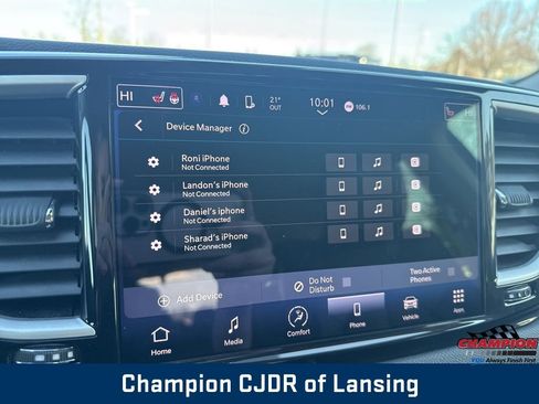 Used 2023 Chrysler Pacifica Touring-L image 26